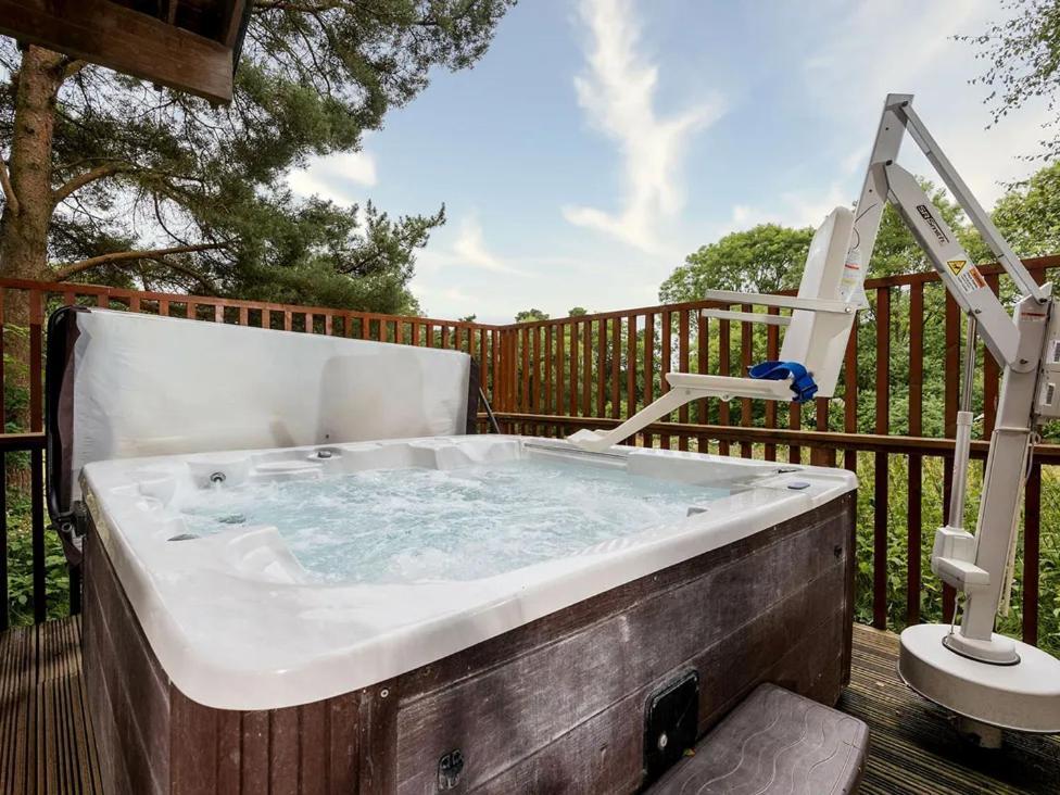 Keldy Forest Cabins - Forest Holidays Пикъринг Екстериор снимка