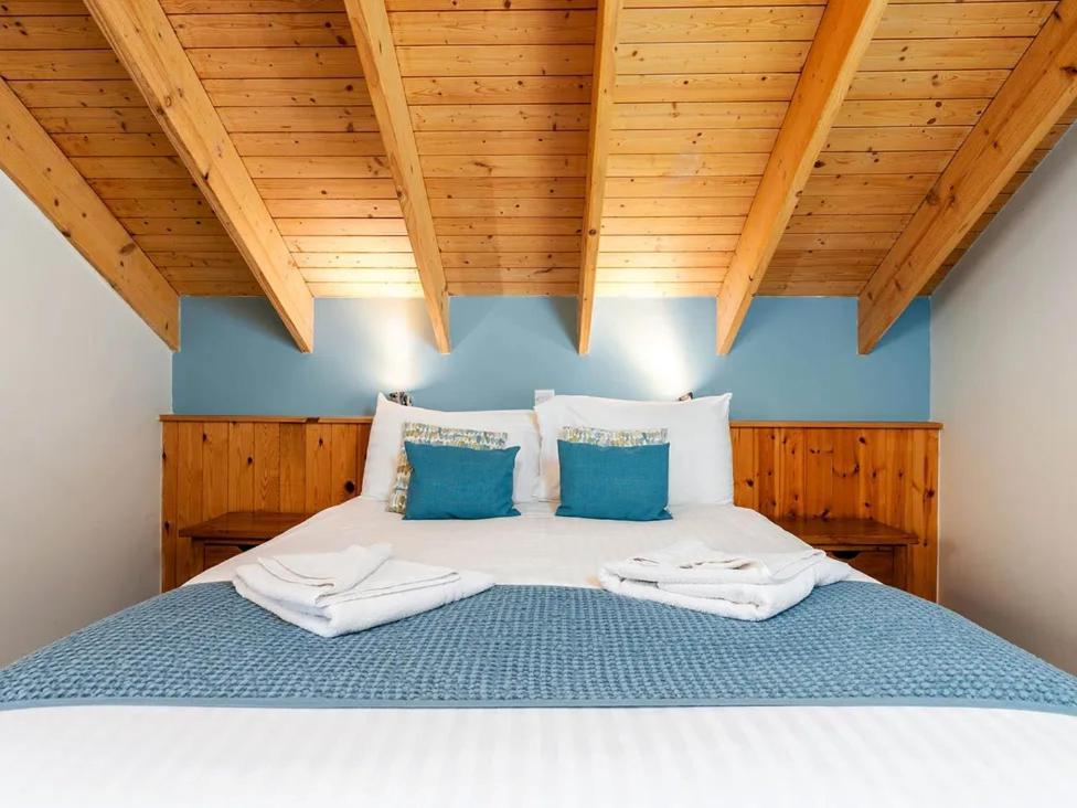 Keldy Forest Cabins - Forest Holidays Пикъринг Екстериор снимка